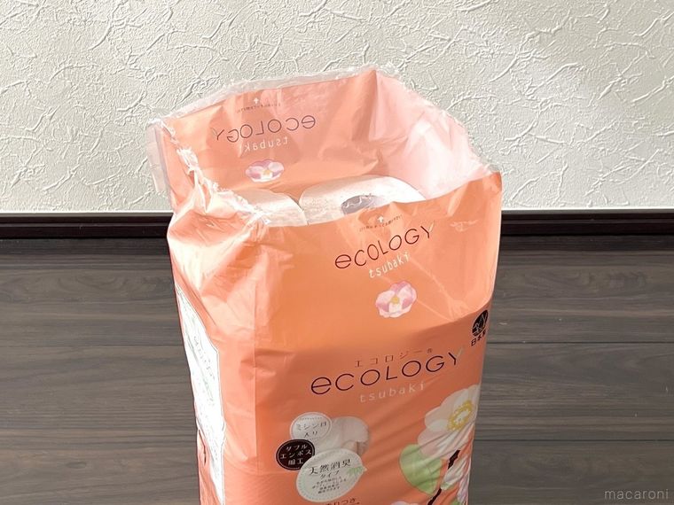 開封したトイレットペーパー