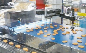 「ガトーフェスハラダ 本社工場」の製造ライン