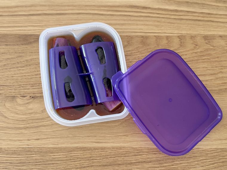 無限なすび 煮浸し職人に入れて落とし蓋をしたなす