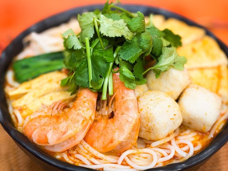 丼に盛られたサーサースープのメニュー