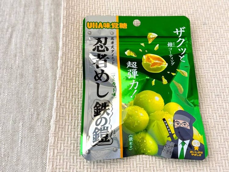 忍者式ダイエット 忍者めし 鉄の鎧 マスカット味 100袋 UHA味覚糖忍者
