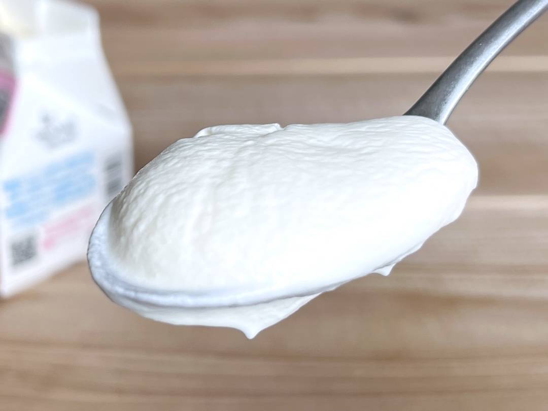 そのまま振るだけ！余った生クリームの泡立て方に「手軽でいい」「これ