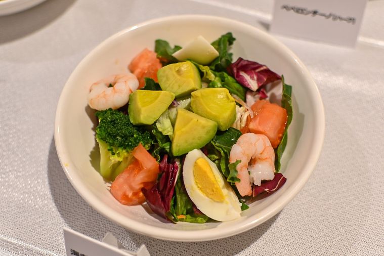 海老アボカドのサラダ