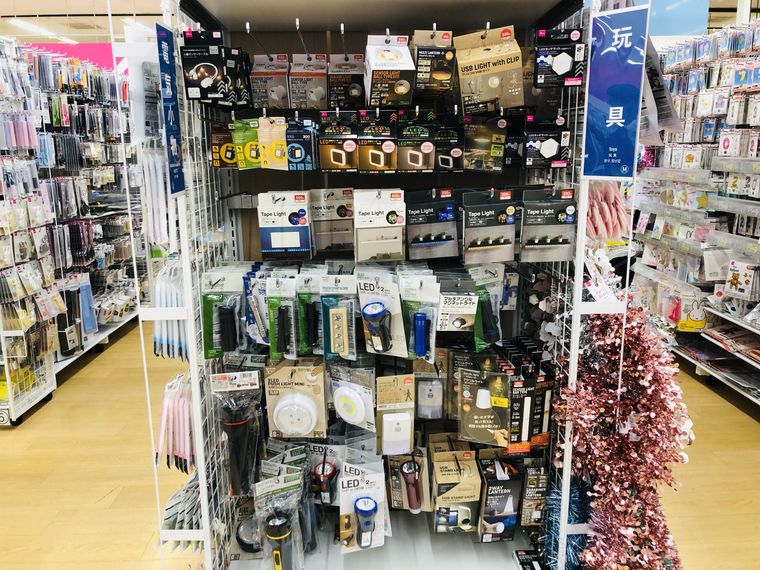 ダイソーのセンサーライト売り場