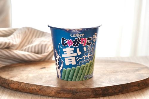 史上初青いじゃがりこがローソン限定発売SNSでも大注目の新商品を最速レビュー