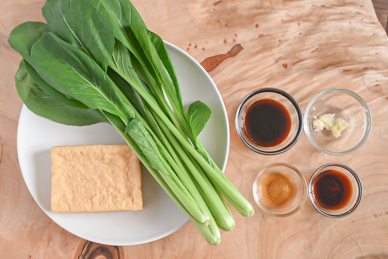 小松菜と厚揚げのオイスターソース炒めの材料