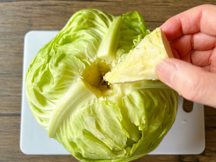 キャベツの芯を取った様子