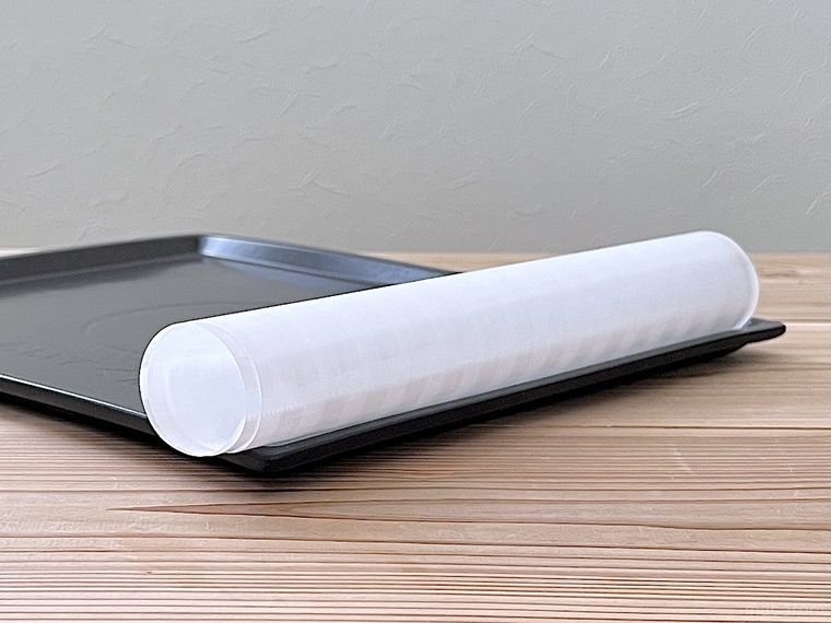 丸まったクッキングシート