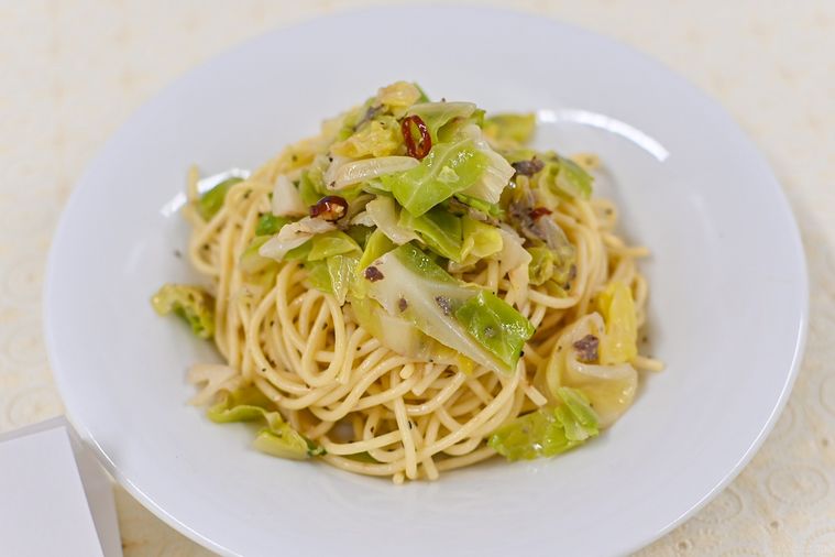 お皿に盛ったパスタ