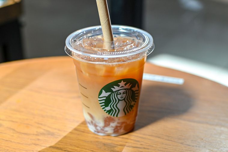 ティーラテを斜めから