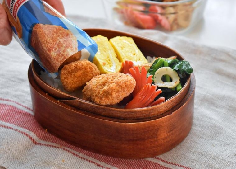 とんかつを入れたお弁当