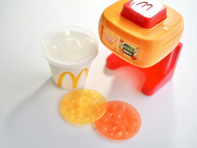 ジュースをいれてみようドリンクマシーン