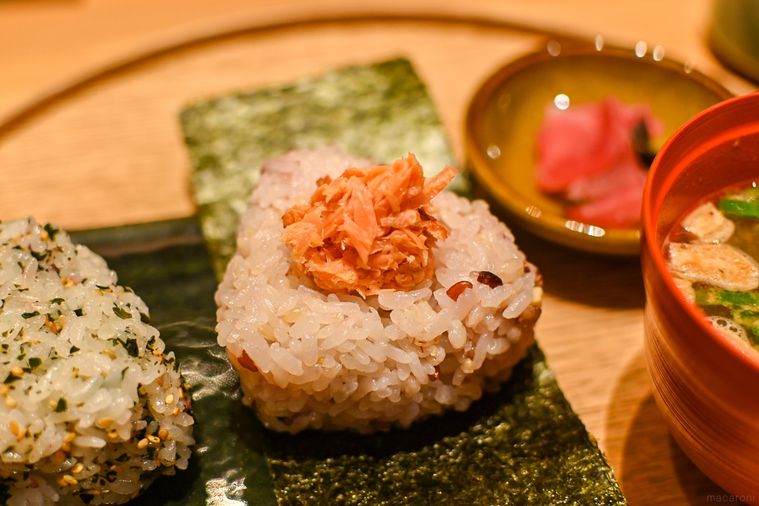 おにぎりのアップ