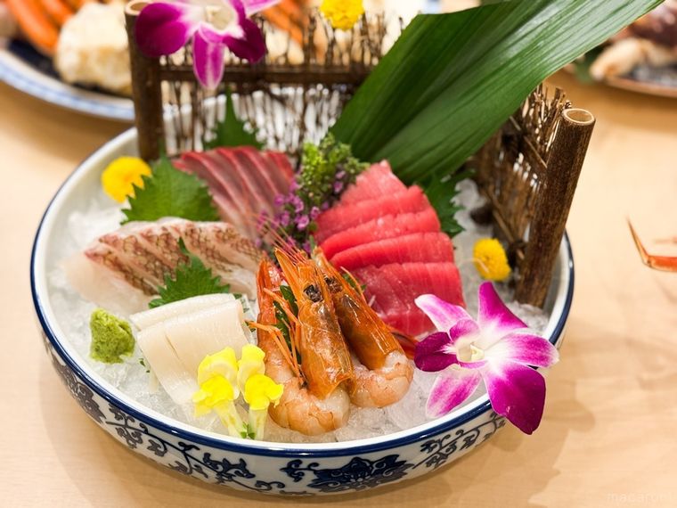 盛り付けられたお造り5種盛り