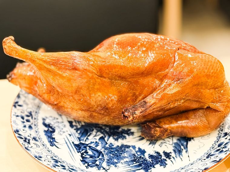 お皿に盛られた北京ダッグ