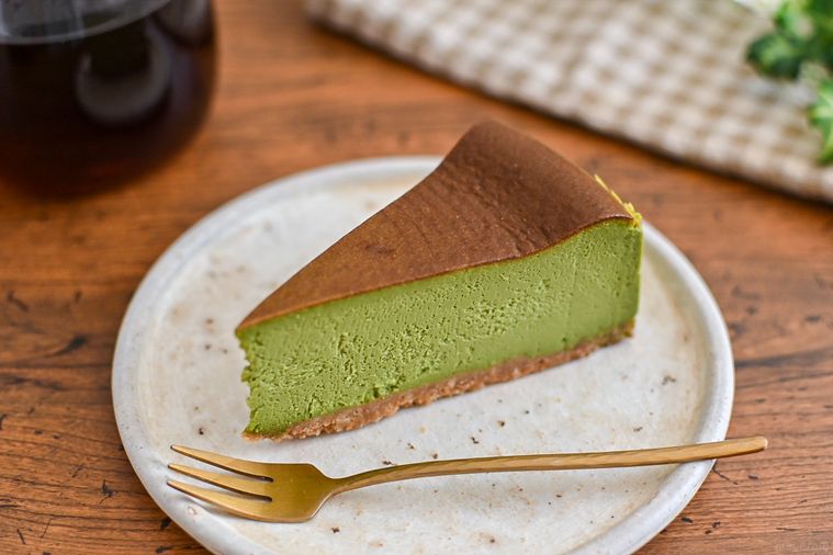 お皿にのったチーズケーキ