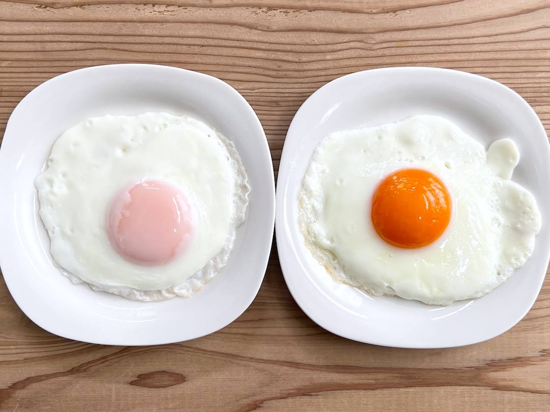 蒸し焼きにしても白くならない！目玉焼きの焼き方に「理想的に仕上がっ