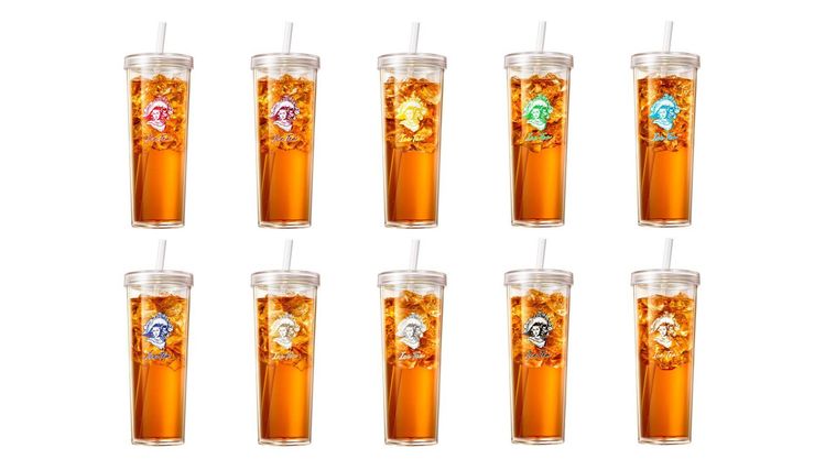 紅茶が入っている自分だけのカスタマイズタンブラー