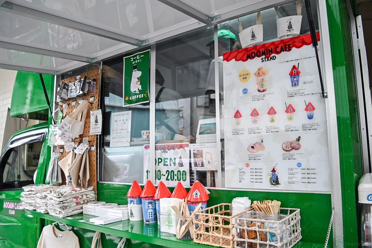 キッチンカーに飾ってあるグッズ