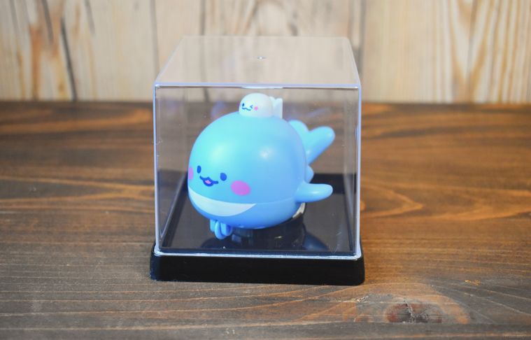 ダイソーのコレクションケースにフィギュアを入れたところ