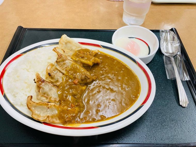 札幌みよしの 狸小路店のジャンボぎょうざカレー