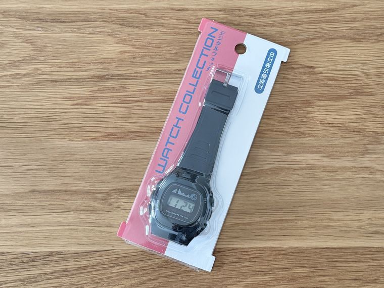 セリアデジタルウォッチのパッケージ