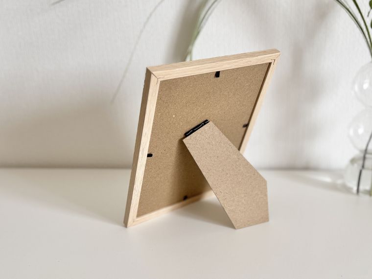 セリア木目調スタンドミラーの裏側