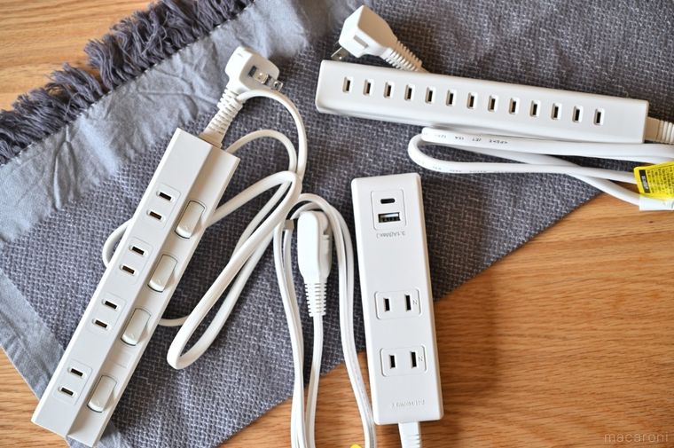 ダイソーにある3種類の延長コードを平置きしている