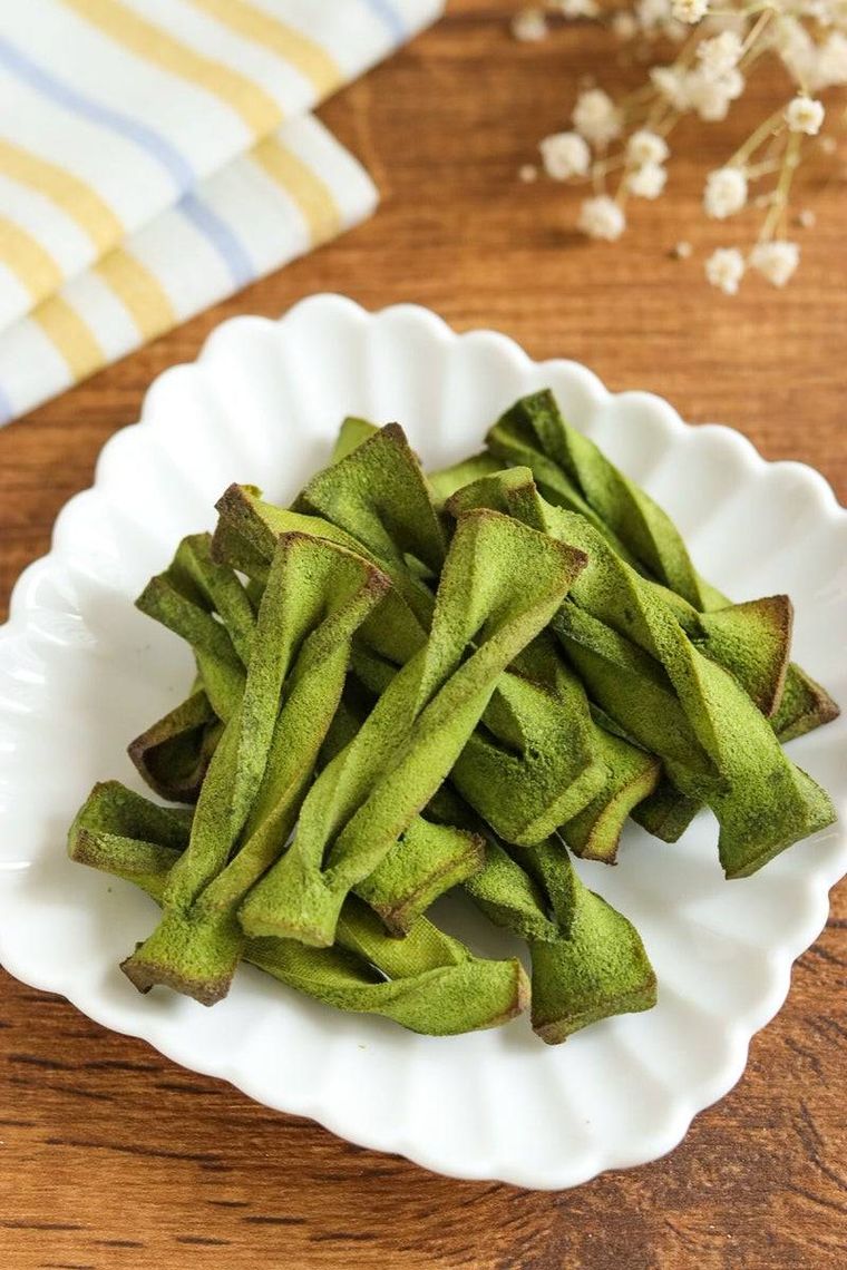 材料4つで簡単ヘルシー高野豆腐の抹茶ラスク