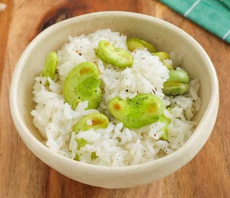 ホクホクそら豆ごはん