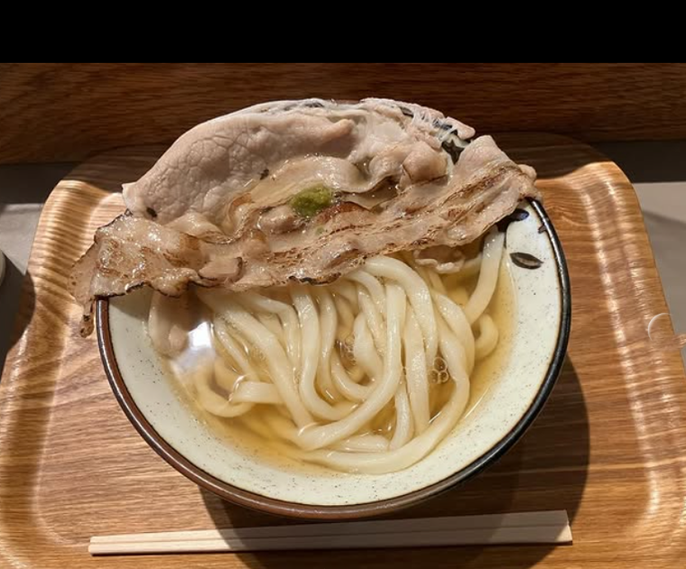 Udon Kyutaroの大きな炙り豚がのったうどんABURI  かけ
