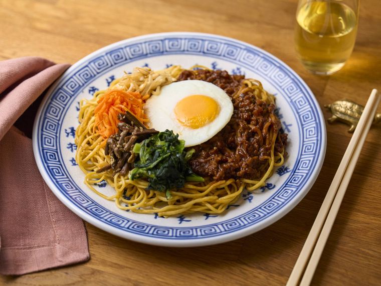 成城石井自家製 温めて食べる甘辛肉味噌のジャージャー麺