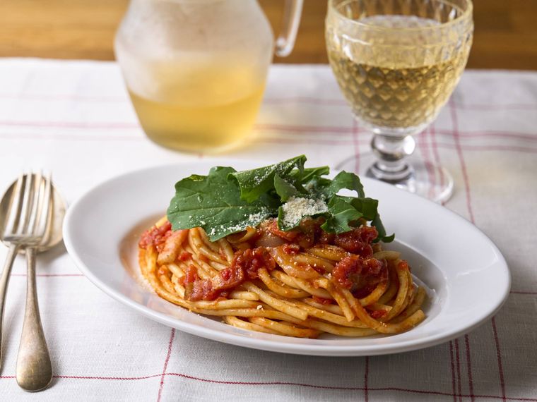 成城石井自家製 400kcal以下 ルッコラとペコリーノロマーノのアマトリチャーナ