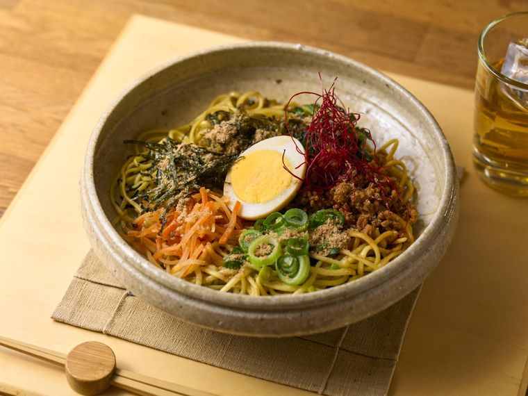 成城石井自家製 九条葱と二種混合魚粉の台湾まぜそば自家製麺使用