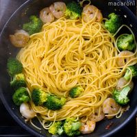 作り方 エビとブロッコリーのガーリックパスタ