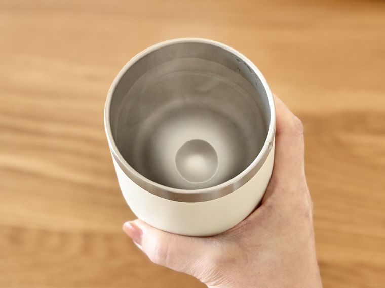 熱湯を入れた真空2重ステンレスタンブラーアイボリー、370ml