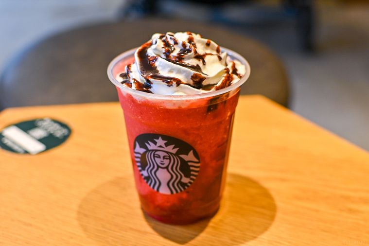 フラペチーノ®を斜めから