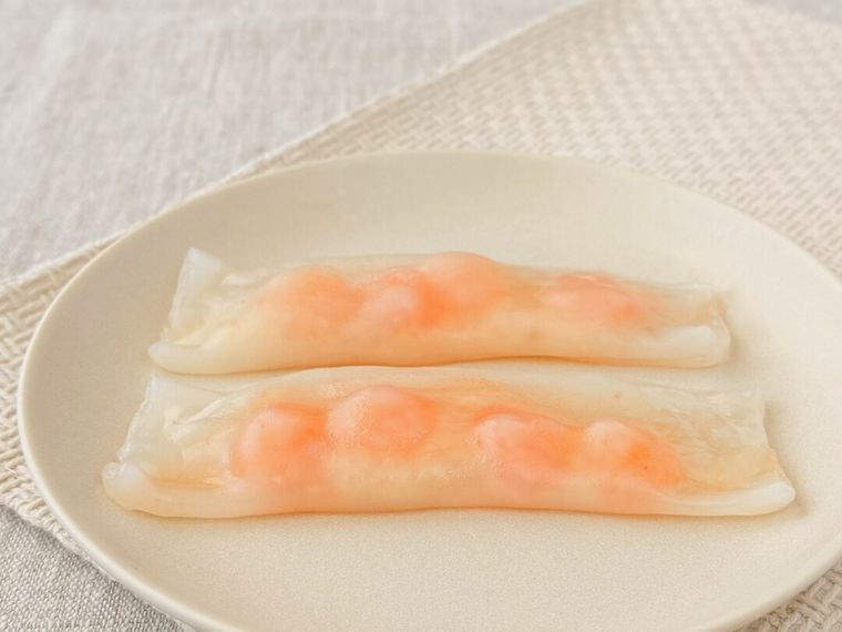 温めた海老のチョンファンが盛り付けられている様子