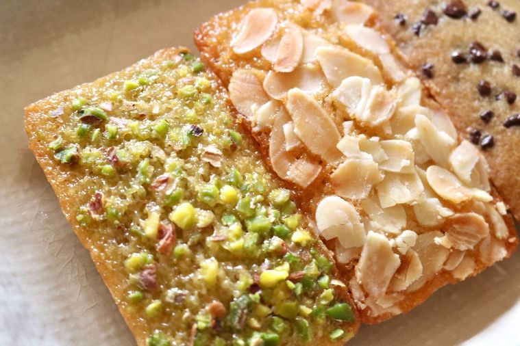 ピスタチオとアーモンドのフィナンシェ