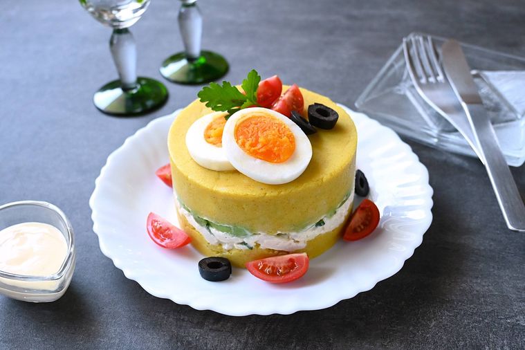 ペルーの華やかポテトサラダ。「カウサ」のレシピ