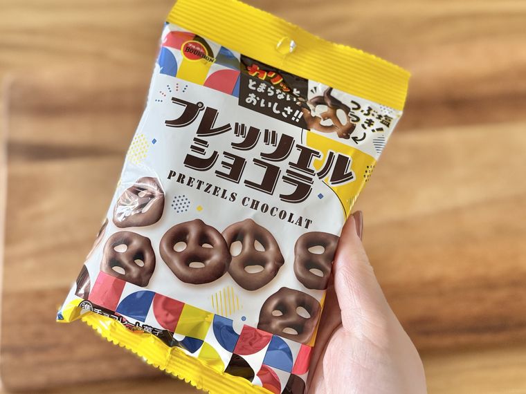ブルボン プレッツェルショコラのパッケージ