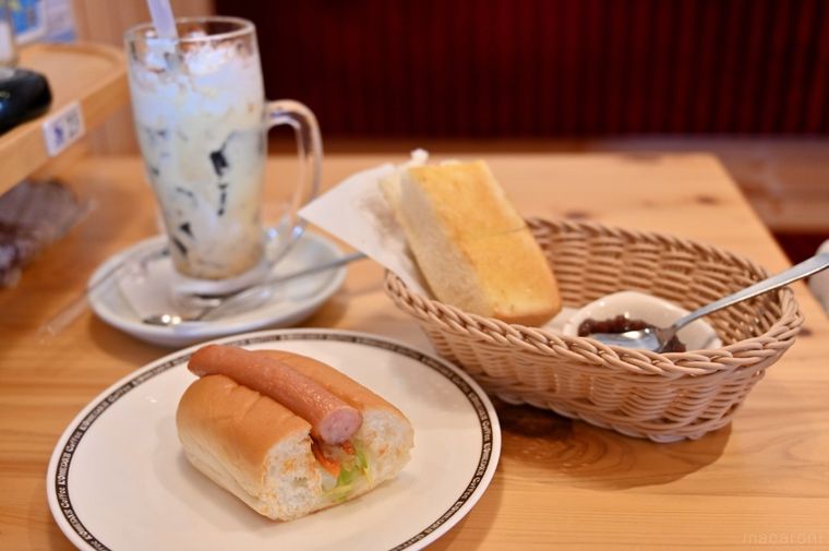 半分以上食べ残ってしまった料理とドリンク