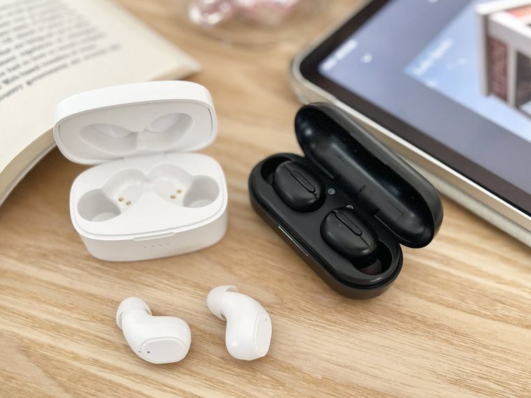 ダイソーのワイヤレスイヤホン2種類
