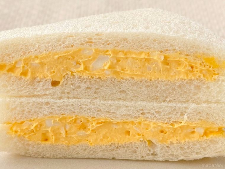 「たまごサンド」のたまごフィリングのアップ
