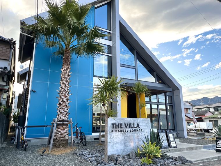 The VillaBarrel Loungeの外観
