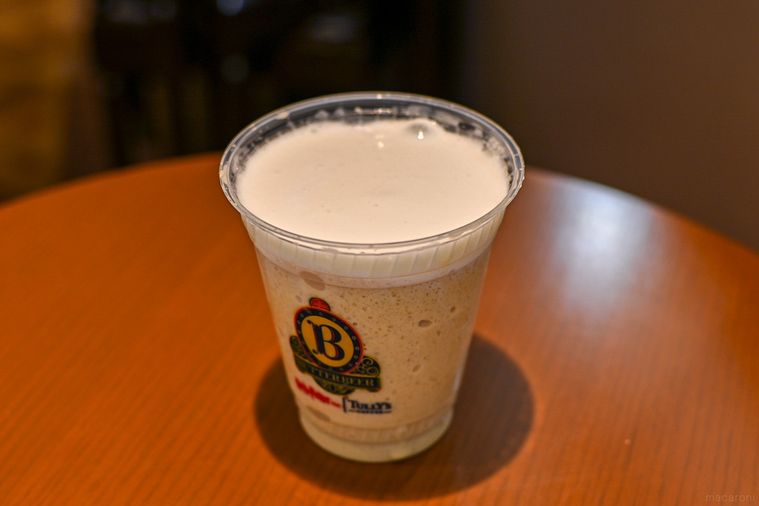 ドリンクを斜めから