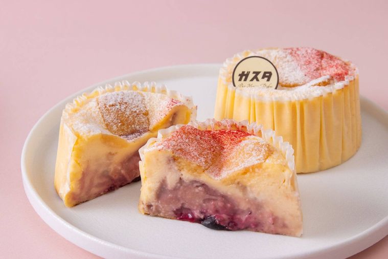 GAZTA限定『3種のベリーバスクチーズケーキ』