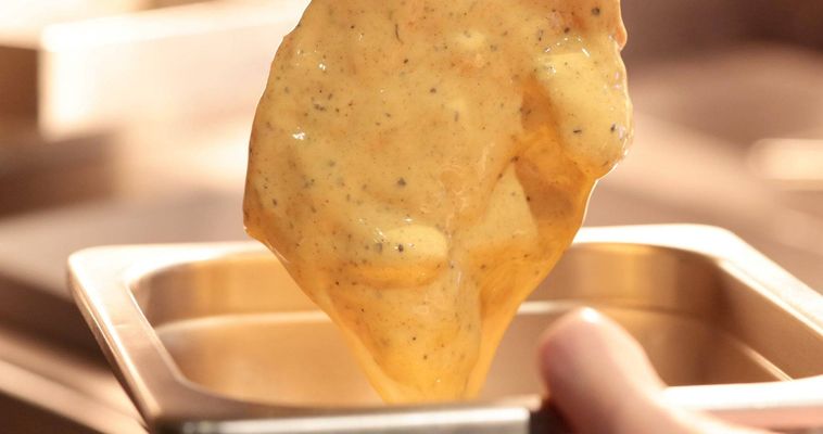 揚げる前のチキン