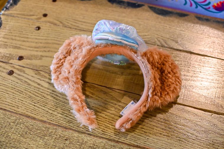 カチューシャのアップ