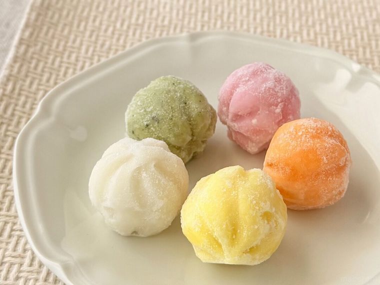 カラフルな「クルトック」が並んでいる様子